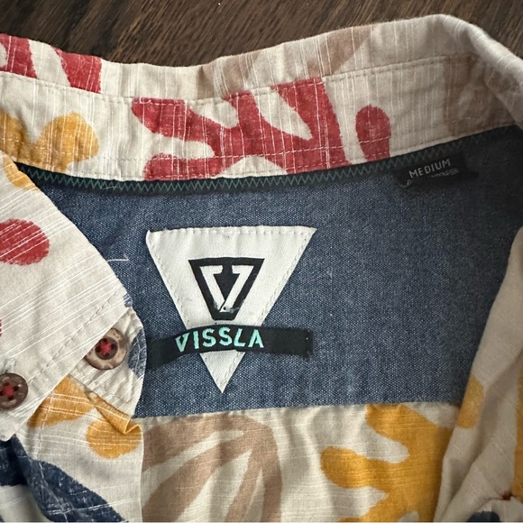 Vissla men’s printed button down top shirt - Picture 2 of 9